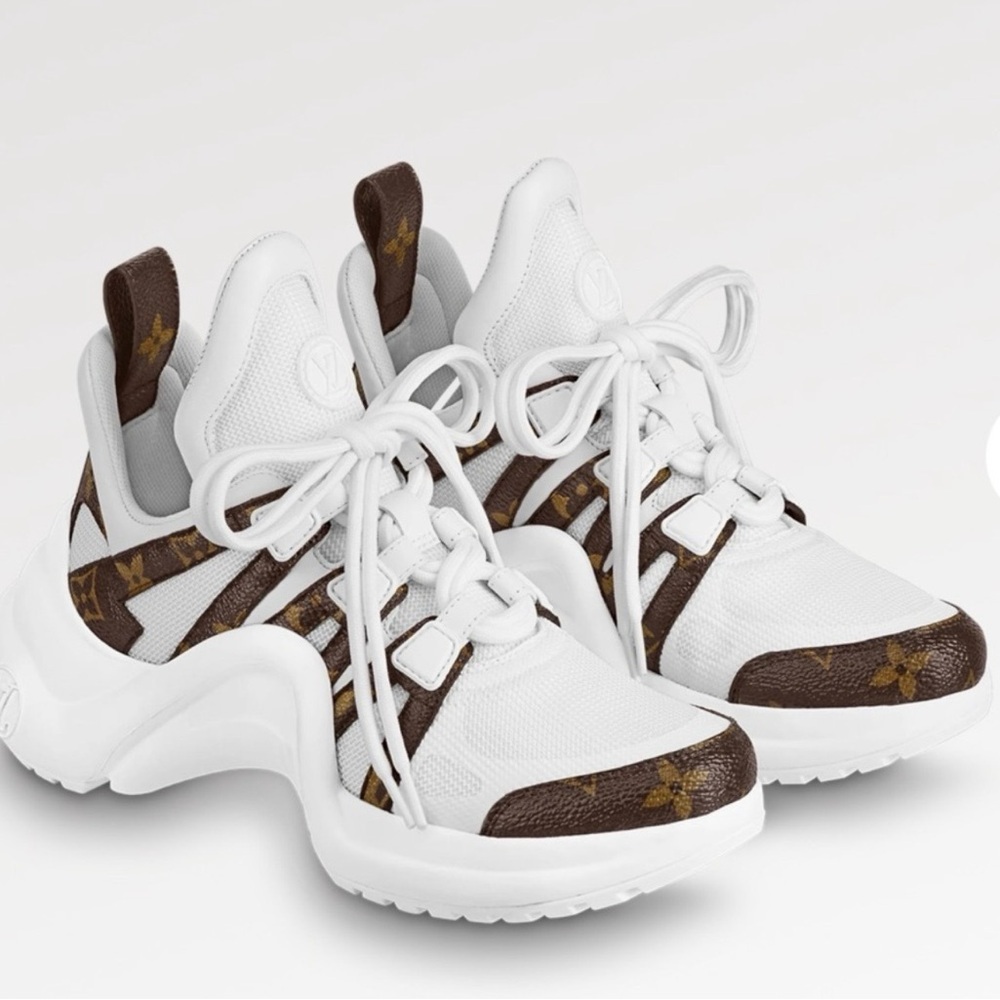 Louis Vuitton LV Archlight Sneaker like new size 36 white